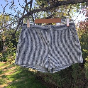 Bella Luxx cloth striped shorts